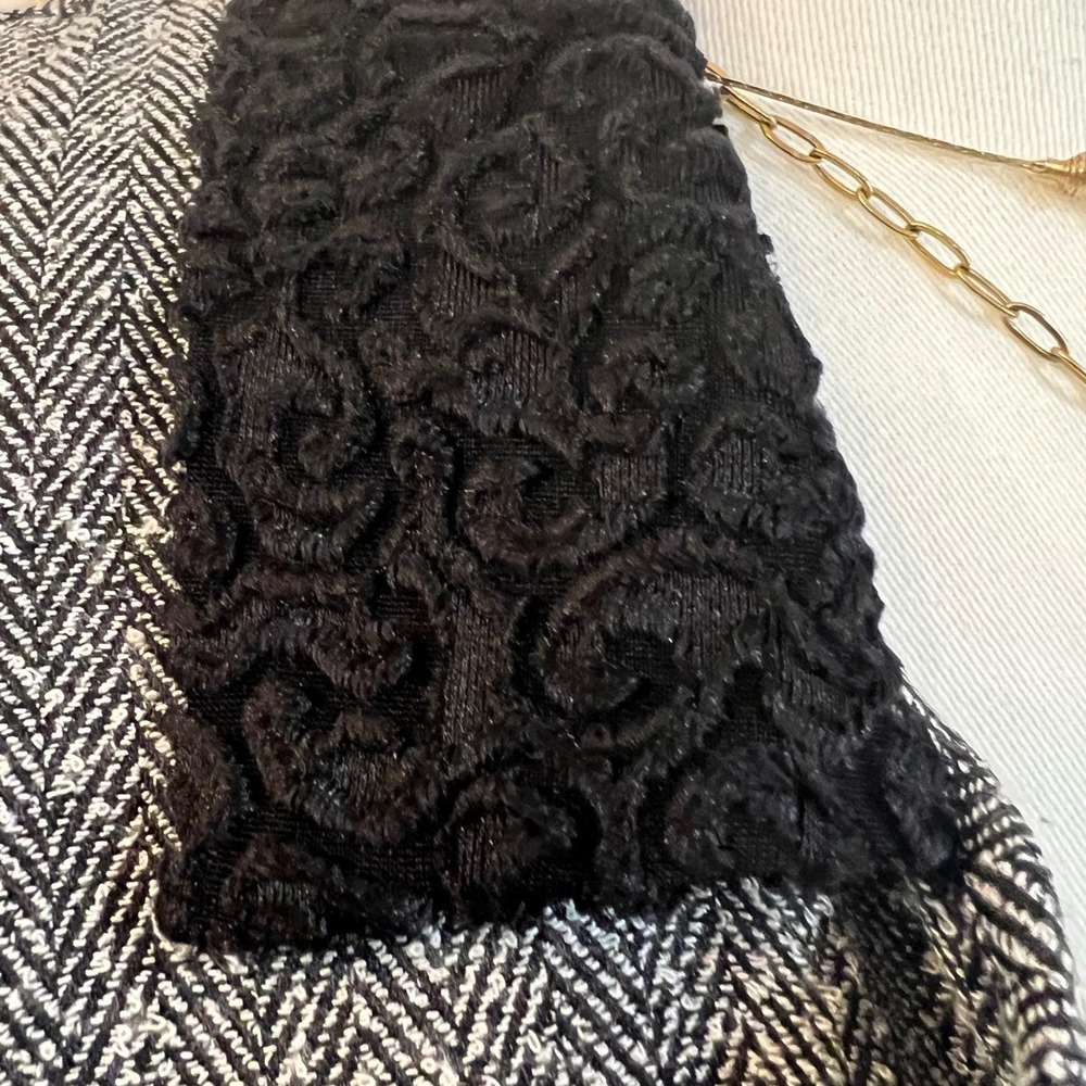 Classic Black Collar Gray Button-Front Women's Dr… - image 5